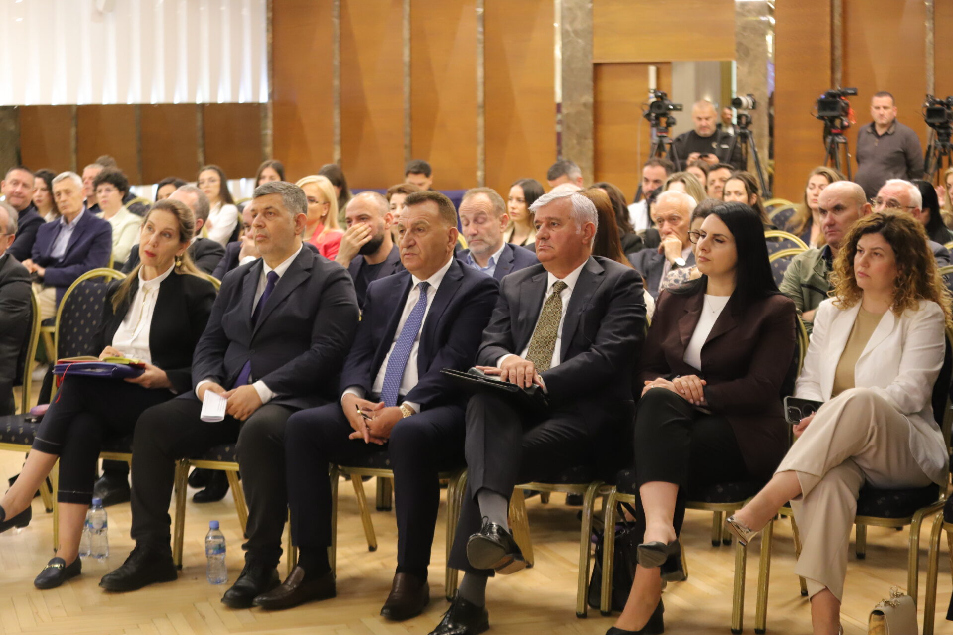 konferenca-e-pervitshme-e-liges-se-universiteteve-gjon-durrahium