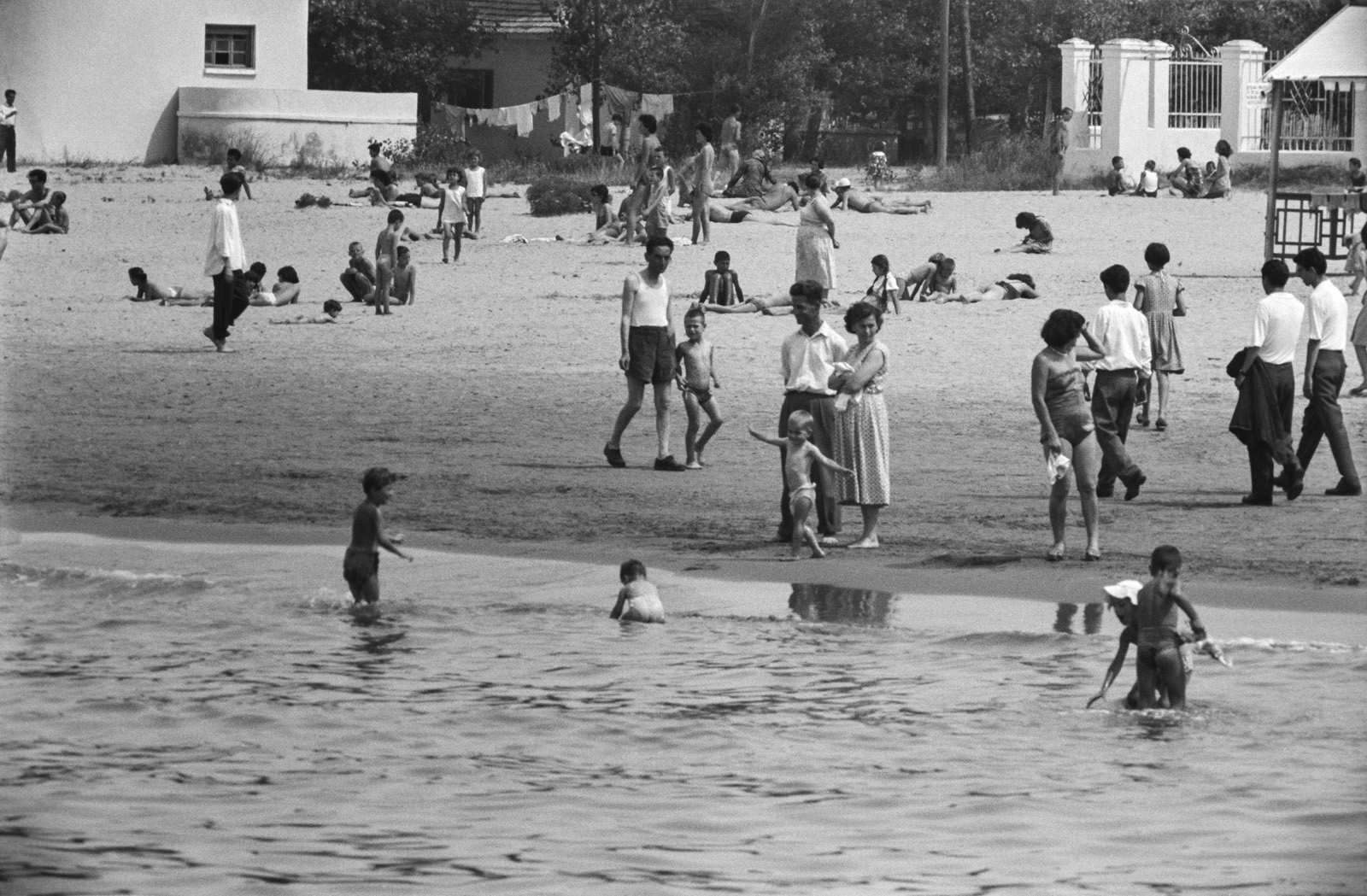imazhet-e-rralla-te-vitit-1960-ne-shqiperi-nga-zofia-rydet